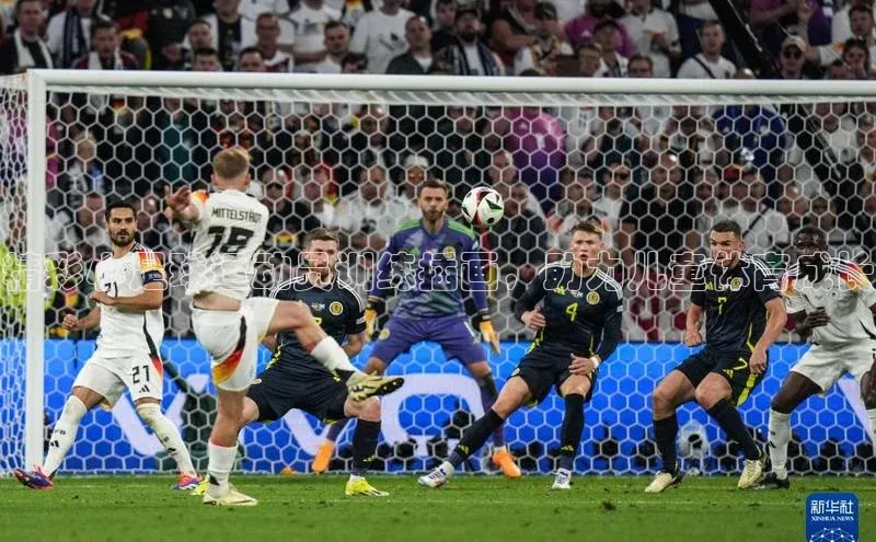 恒行6平台注册账号入口百度数据开放平台精彩小足球运动员训练插画，助力儿童体育成长